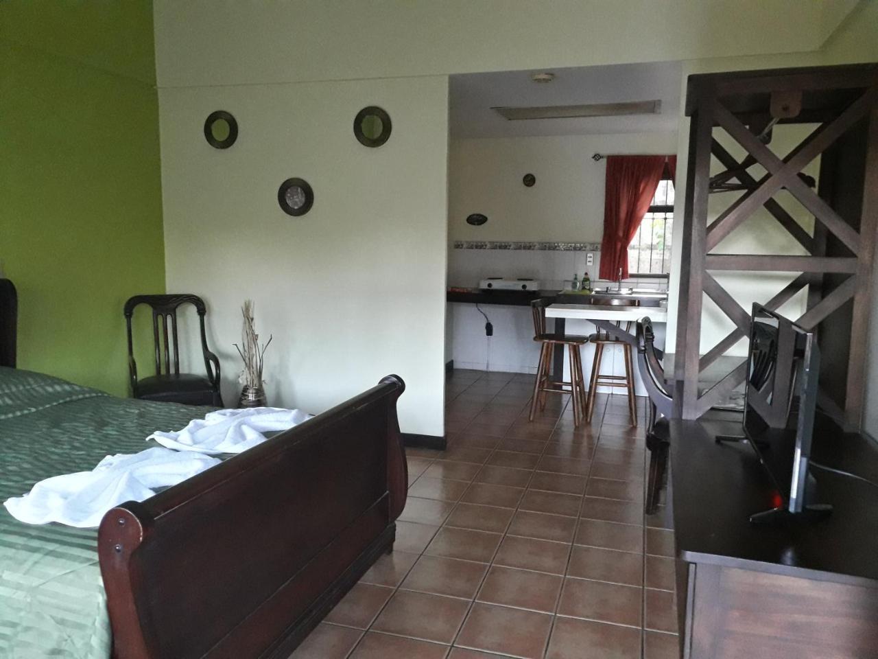 Dos Palmas Studio Apartments Rio Segundo ภายนอก รูปภาพ